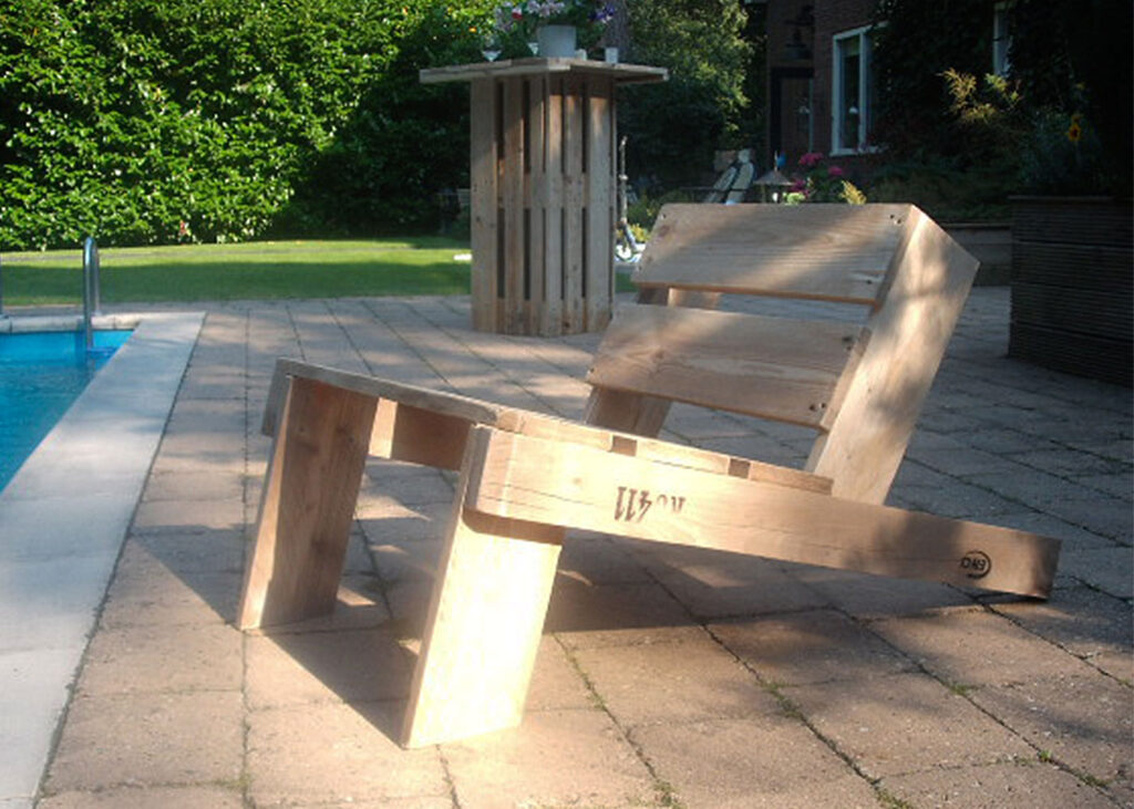 Pallet lounge chair